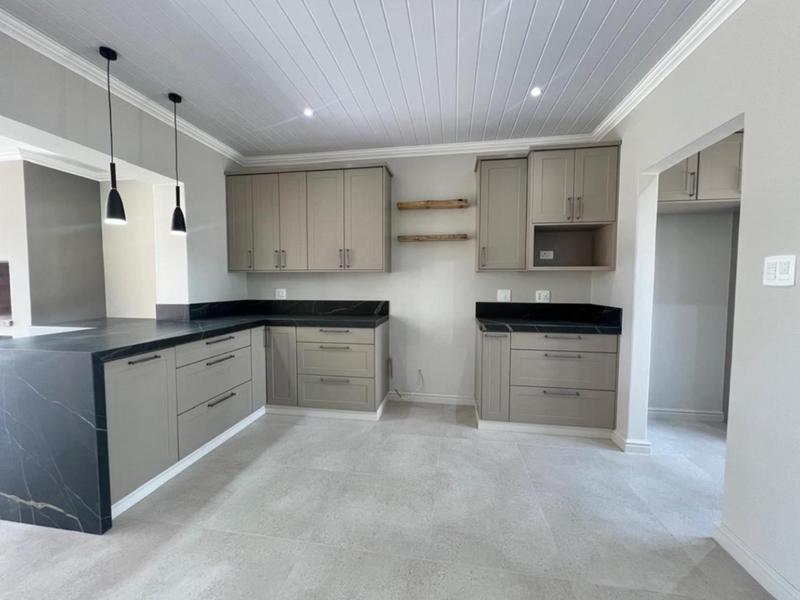 3 Bedroom Property for Sale in Hartenbos Central Western Cape